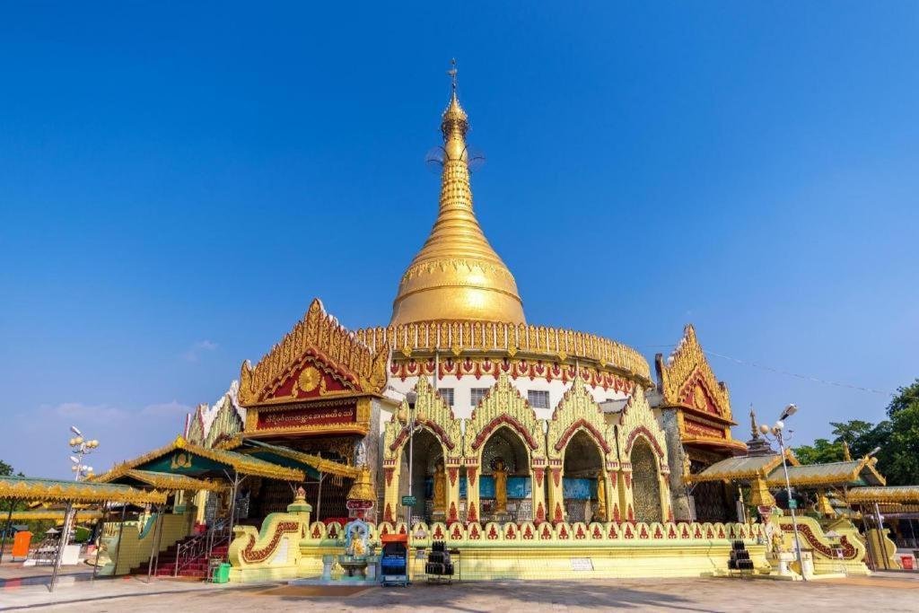 Ten Mile Hotel Yangon Esterno foto